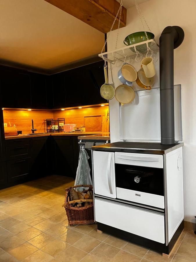 Ferienhaus Thonjoergl Gnas Bagian luar foto